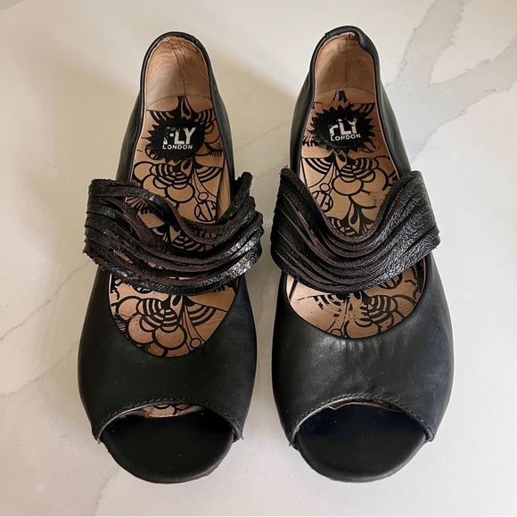 Fly London LAFF Peep Toe Multi strap Black Ballerina Heel Shoes Size 7 - Picture 2 of 16